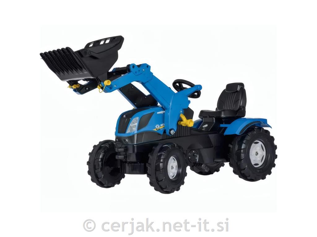 Traktor New Holland T7 z nakladalcem