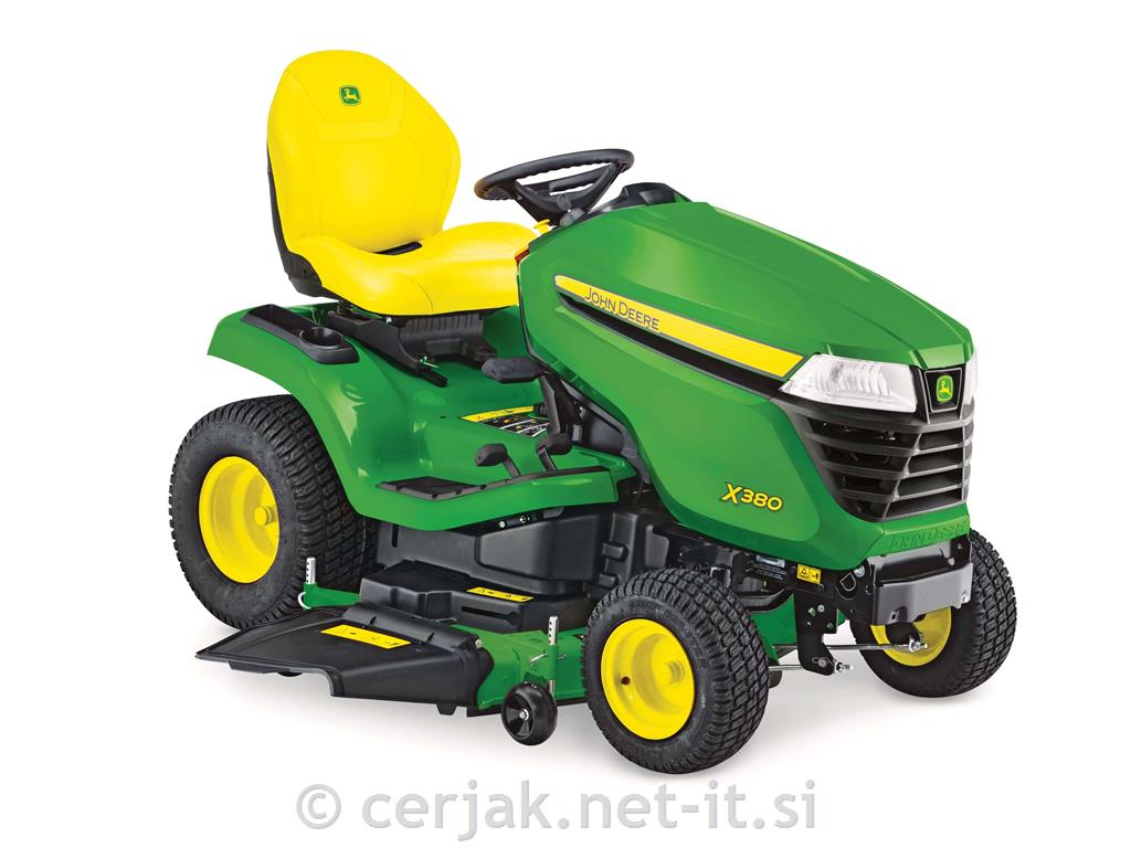Vrtni traktor X380 JOHN DEERE