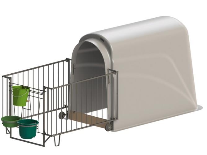 Staja CalfHouse Premium Plus z ograjo v lažji izvedbi