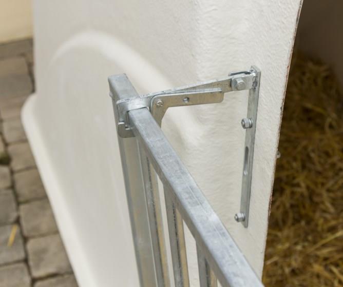 Staja CalfHouse Premium Plus z ograjo v lažji izvedbi