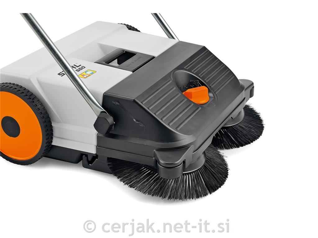 Ročni stroj za pometanje KG 550 STIHL