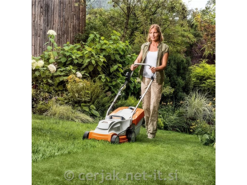 Akumulatorska kosilnica RMA 235 AK 30 in AL101 STIHL