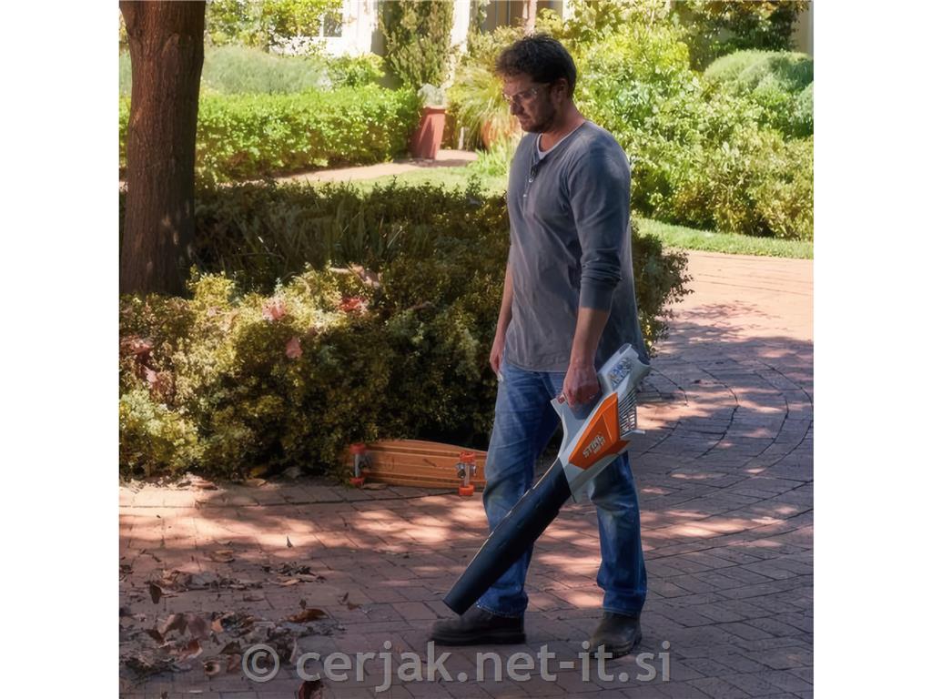 Akumulatorski pihalnik BGA 57 STIHL