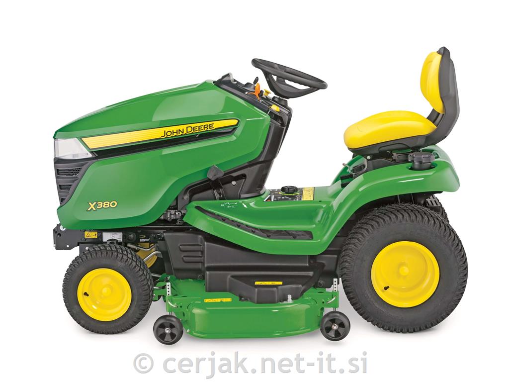 Vrtni traktor X380 JOHN DEERE